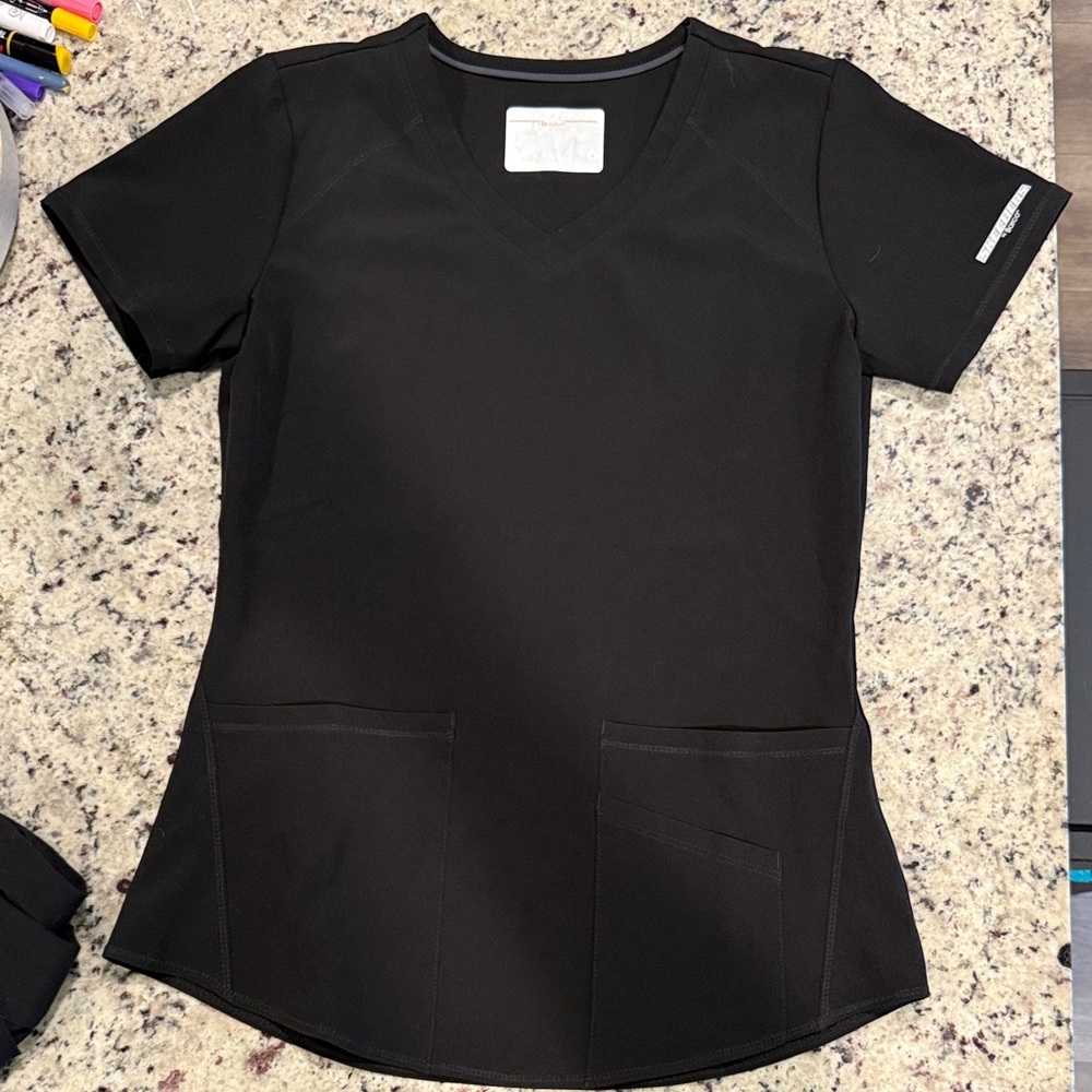 Skechers Barco V-Neck Scrub Top 3 pocket